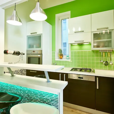 Studio Apartment Green Wall * Zagreb