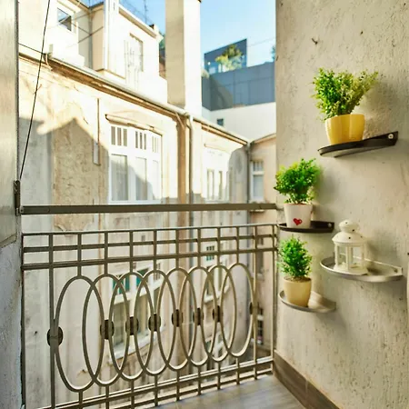 Studio Apartment Green Wall Apartment Zagreb